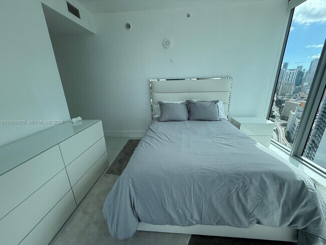 Building Photo - 888 Biscayne Blvd