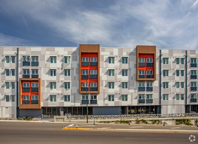 Building Photo - Park Avenue Senior