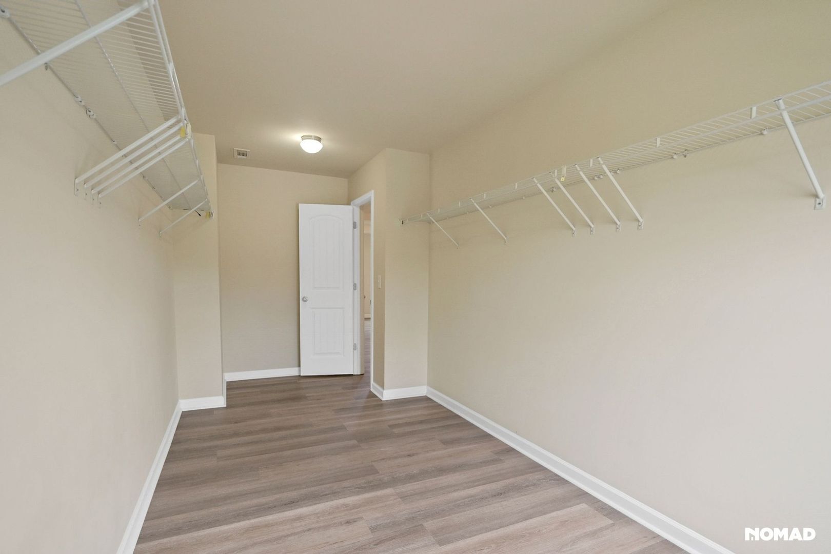 Building Photo - 813 Golden Isles Dr