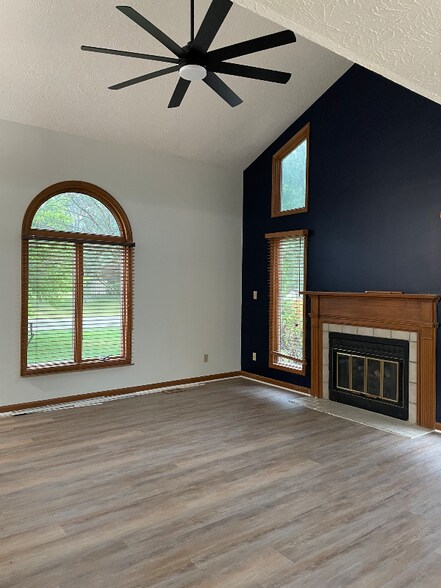 Building Photo - 254 Dominion Dr