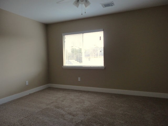 Building Photo - 802 Dragonfly Dr