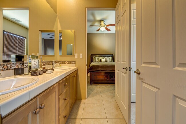 Building Photo - 79942 Julee Ct