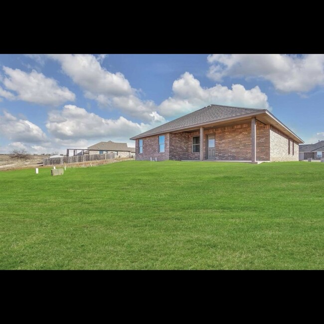 Building Photo - 2043 SW 45th St
