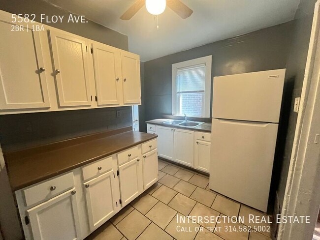 Building Photo - 5582 Floy Ave