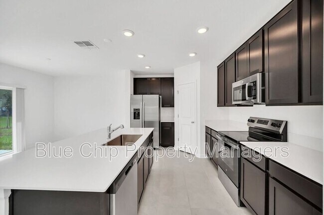 Building Photo - 1623 Reservoir Pl