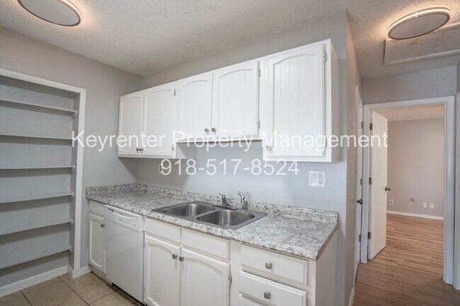 Building Photo - 1448 S 108th E Pl