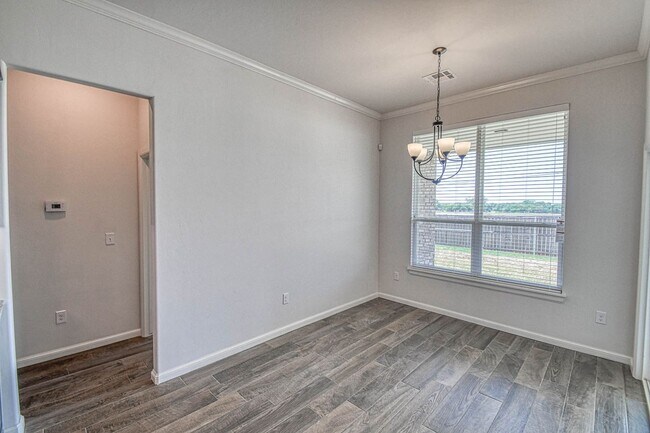 Building Photo - Beautiful Home in Summit Lakes!