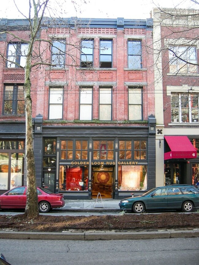 Building Photo - 211 1st Ave S