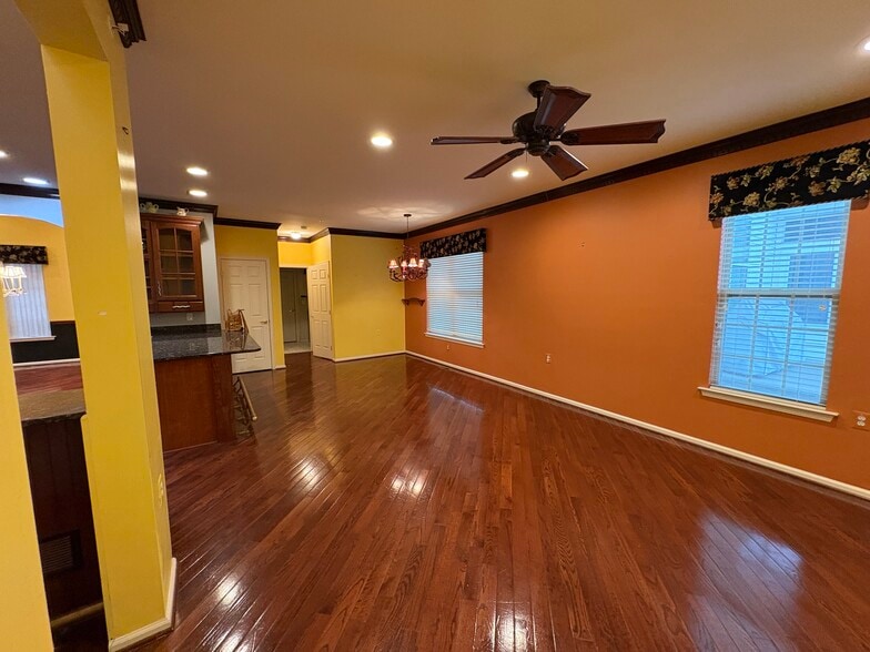 Building Photo - 950 Nathaniel Trl