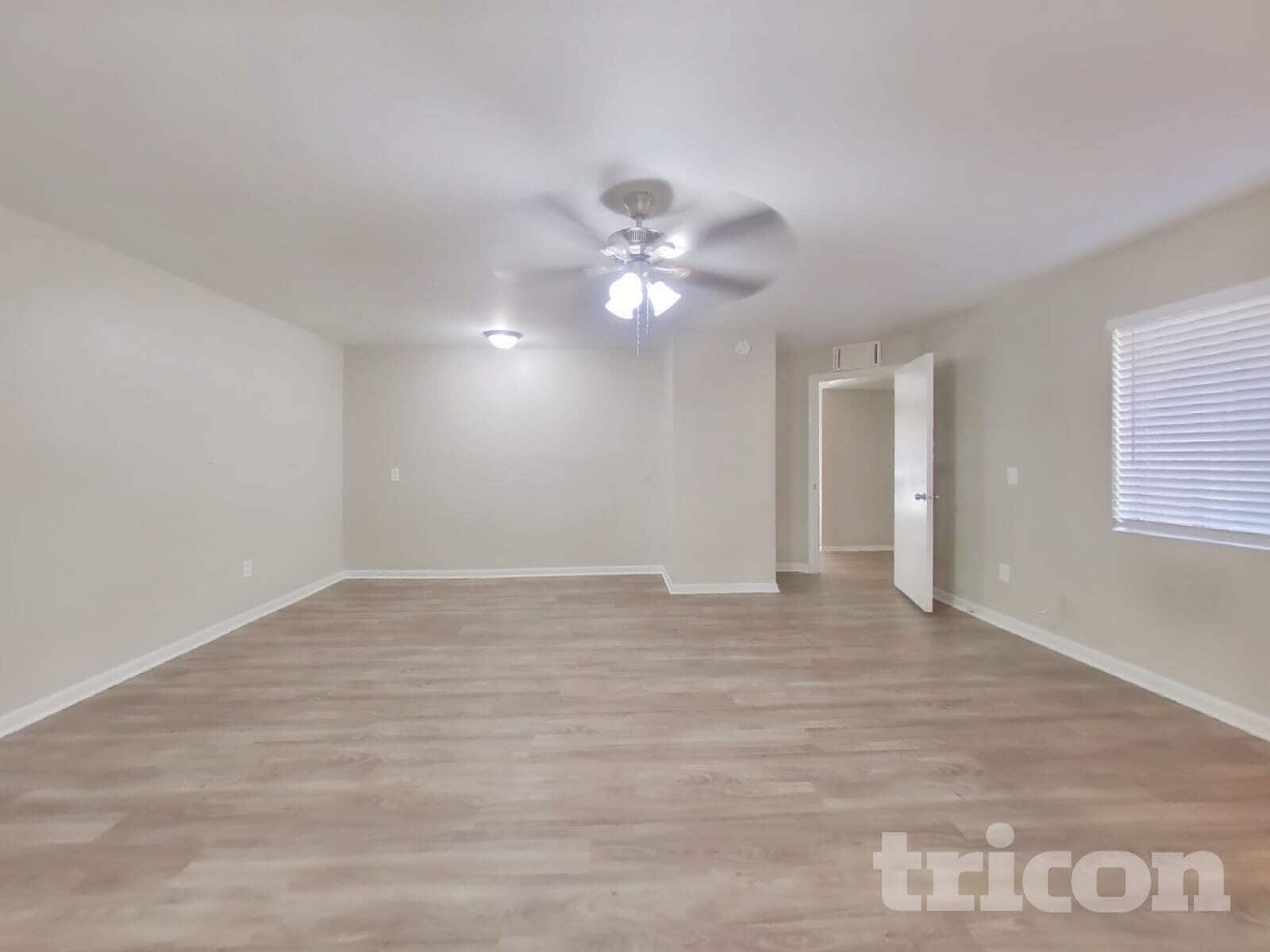 Building Photo - 13601 N 41st St