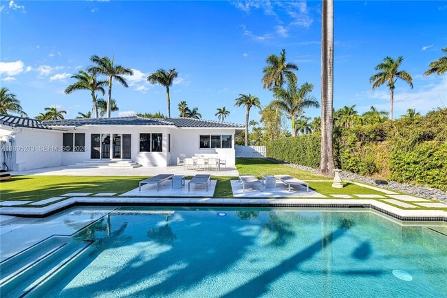 Building Photo - 750 Harrison St