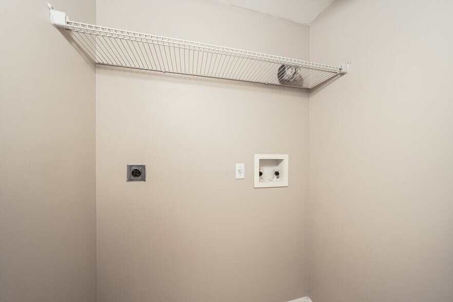 Building Photo - 424 Rainbow Springs Terrace