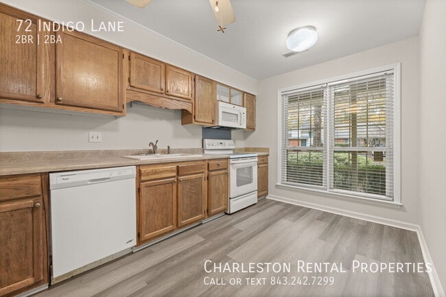 Building Photo - 72 Indigo Ln