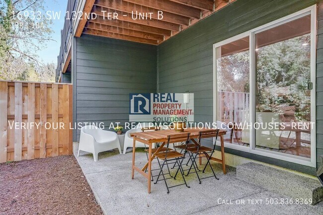 Building Photo - 16933 SW 132nd Terrace