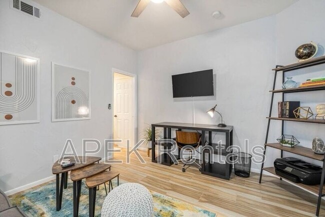 Building Photo - 79150 Ocotillo Dr