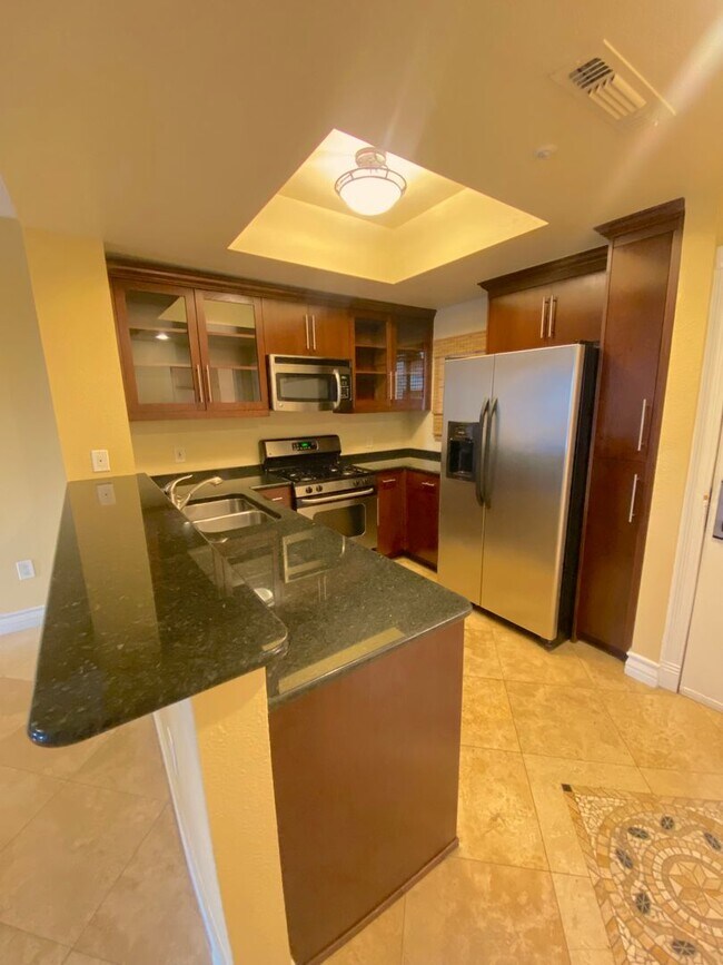 Building Photo - Discover Your New Home! Spacious 1-Bedroom Condo Near the Las Vegas Strip