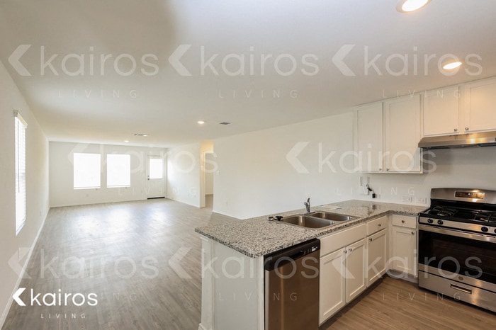 Building Photo - 13827 Weir Pl