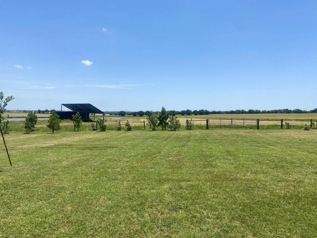 Building Photo - 452 Co Rd 205