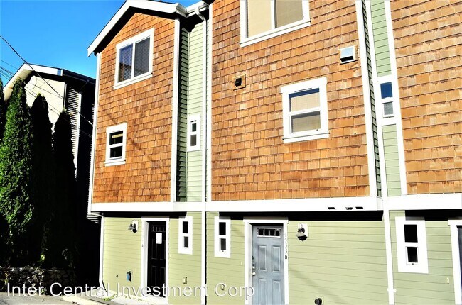 Building Photo - 4533 41st Ave SW