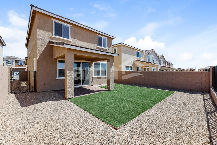 Building Photo - 7285 Arroyo Crossing Pkwy