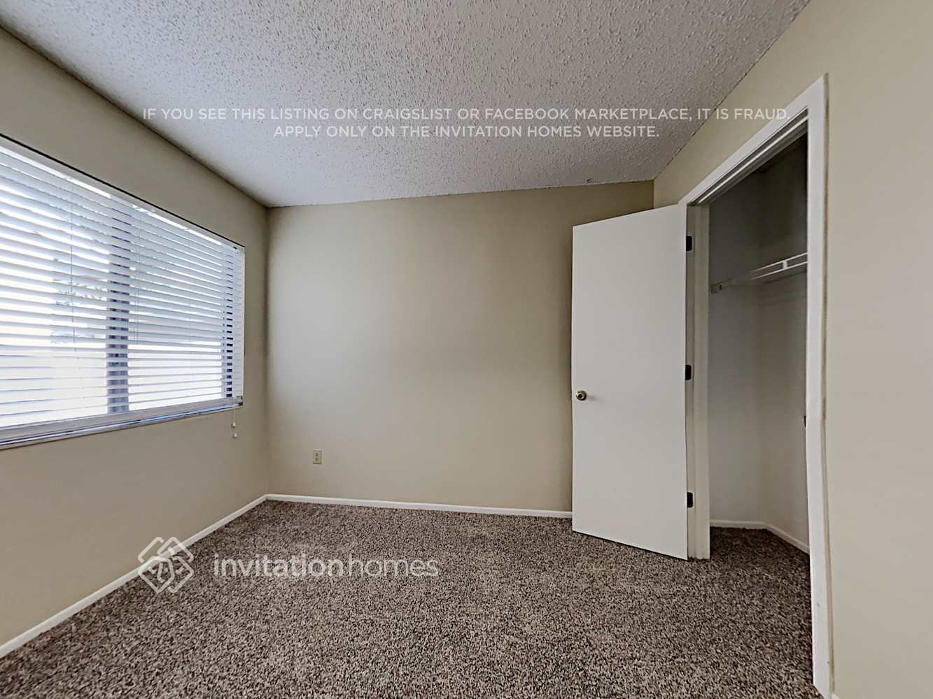 Building Photo - 3424 S St Lucie Dr