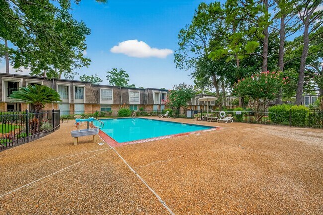 Building Photo - 12633 Memorial Dr