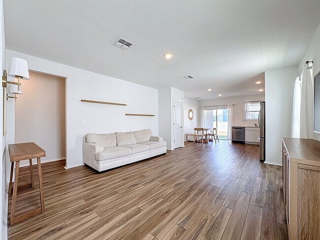 Building Photo - 13126 Cedar Elm Ln