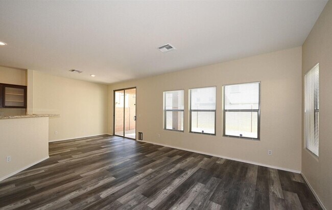 Building Photo - BEAUTIFUL 3 BEDROOM PLUS HUGE LOFT  for RENT