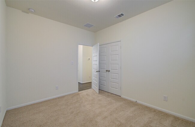 Building Photo - 8426 Beacon Bay Cir