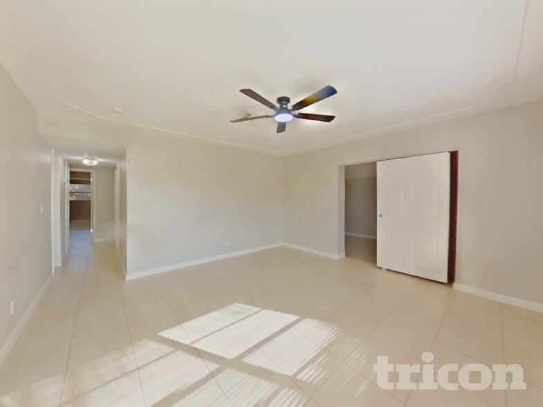 Building Photo - 1318 Baker Dr