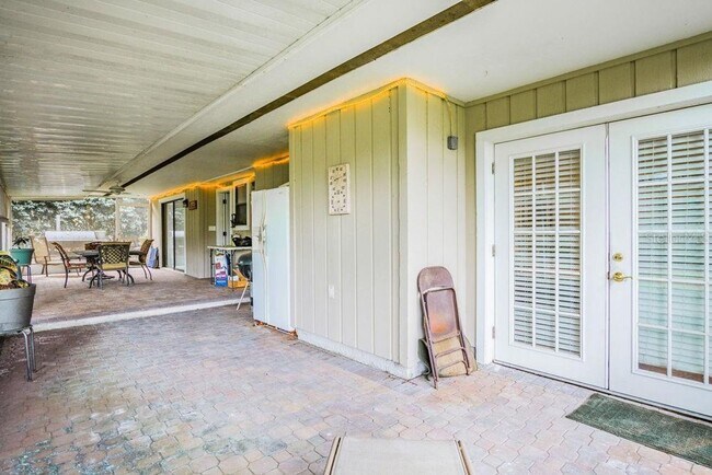 Building Photo - 3 bedroom 3 bath executive home in Imperia...