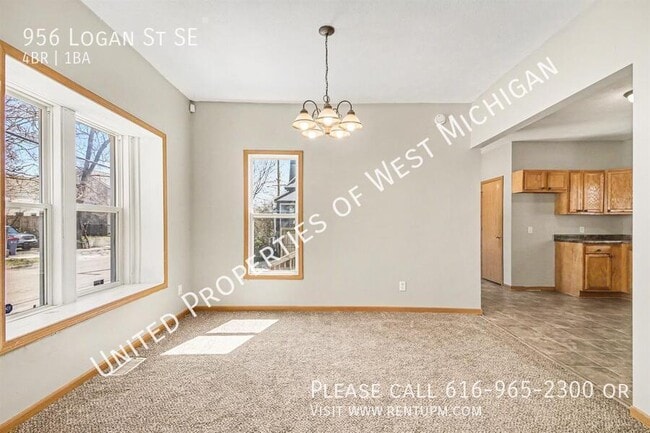 Building Photo - 956 Logan St SE