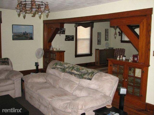 Building Photo - 4 br, 2 bath House - 457 Strayer Street,
