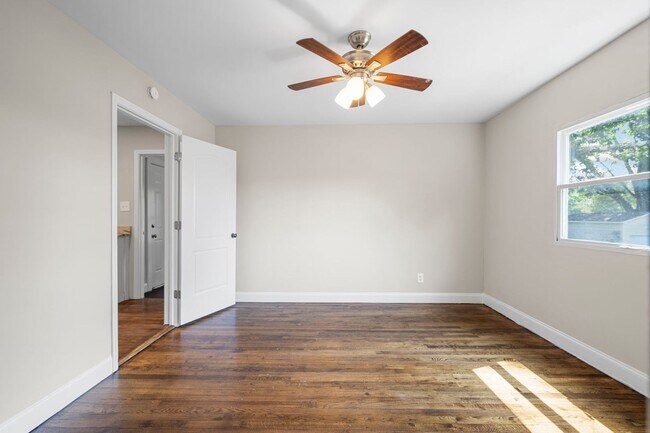 Building Photo - 204 Booth Rd