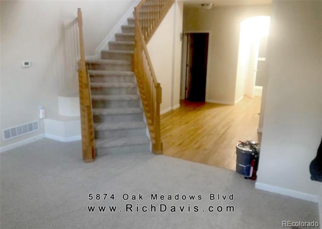 Building Photo - 5874 Oak Meadows Blvd