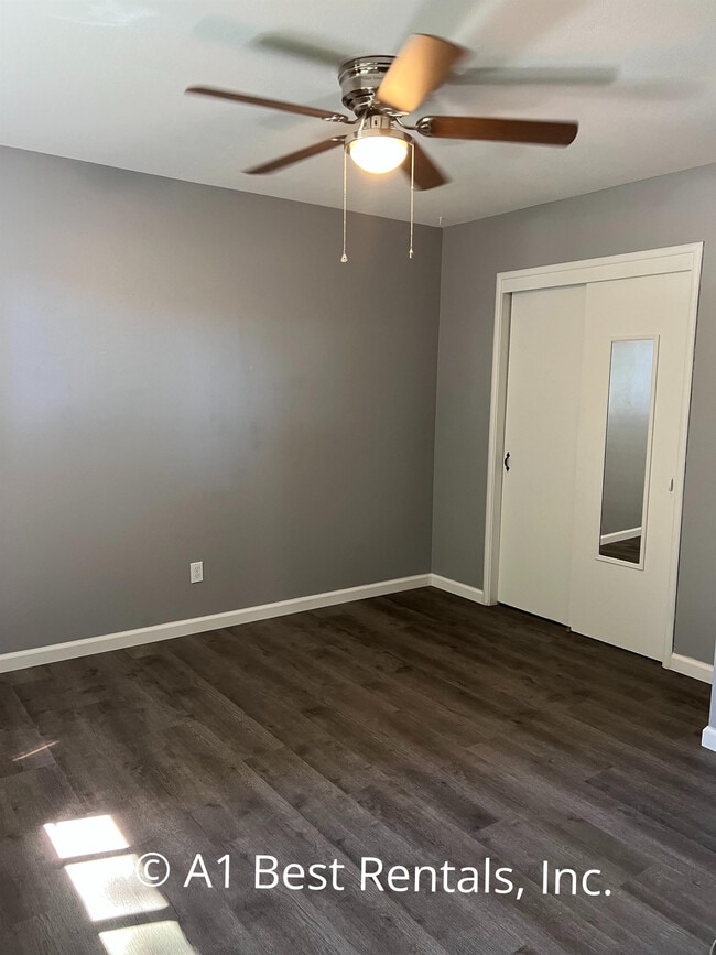 Building Photo - 2701 Hemminger Way