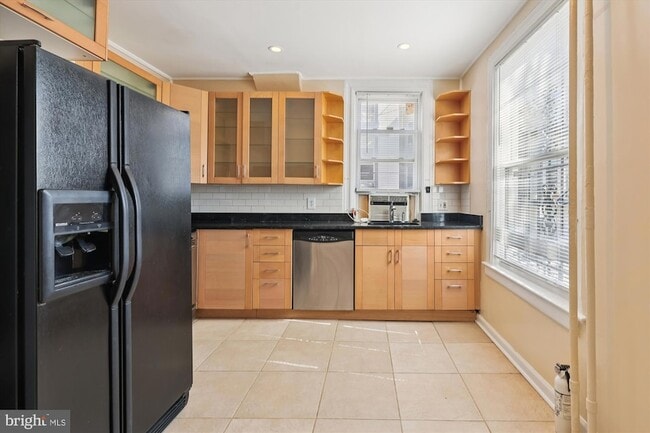 Building Photo - 14 Seaton Pl NW