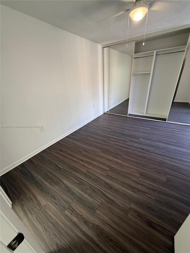 Building Photo - 738 Mill Valley Pl