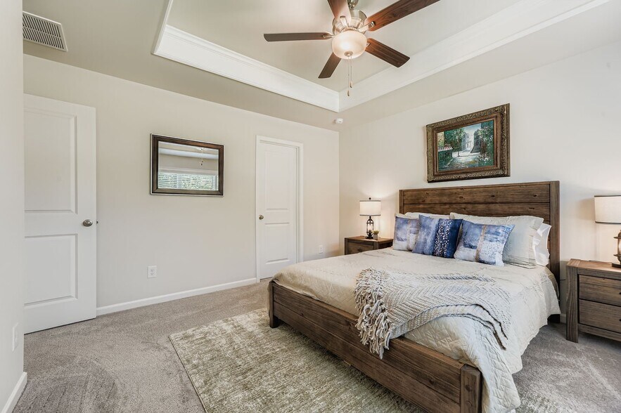 Building Photo - 168 PYRUS Ln