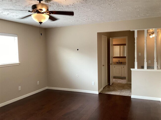 Building Photo - 2031 Millhouse Rd