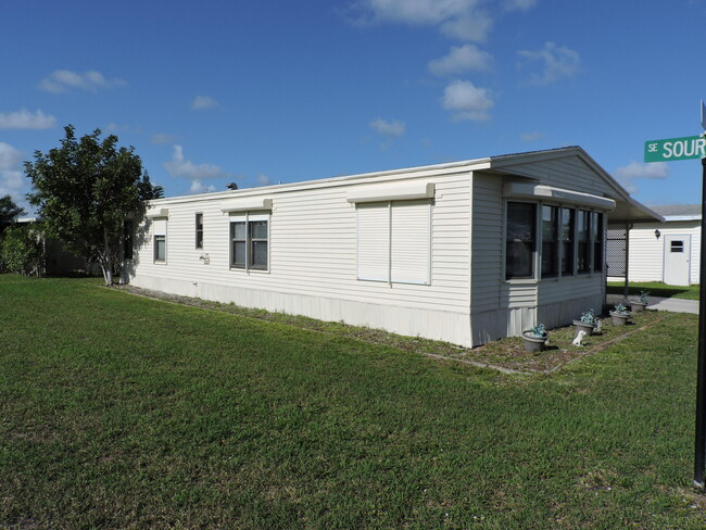 Building Photo - 4756 SE Dogwood Terrace