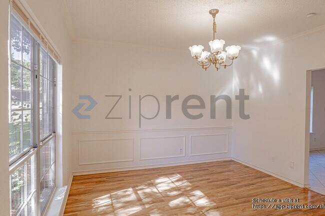 Building Photo - 514 Big Oak Ct