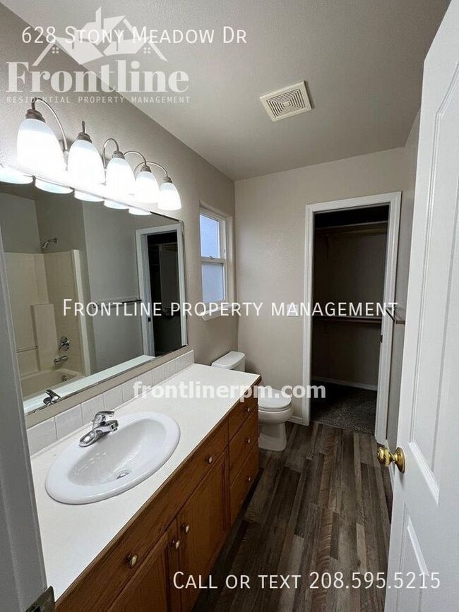 Building Photo - 628 Stony Meadow Dr