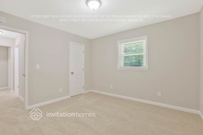 Building Photo - 1721 Flintwood Dr SE