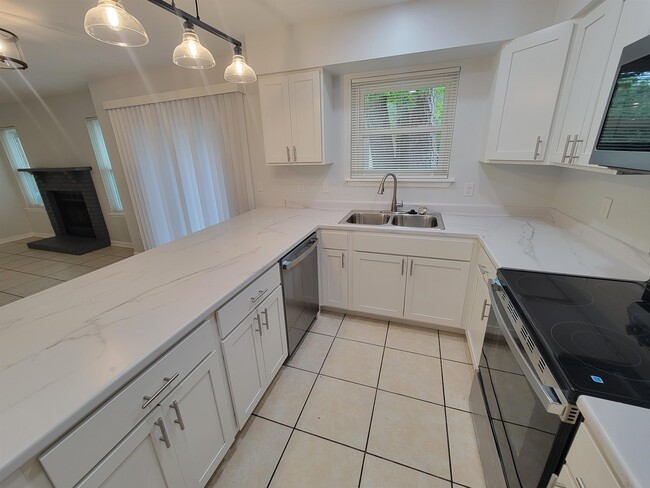 Building Photo - 1596 Misty Garden Way