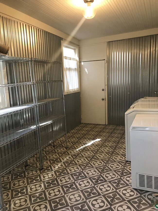 Building Photo - 1316-1318 19th Street