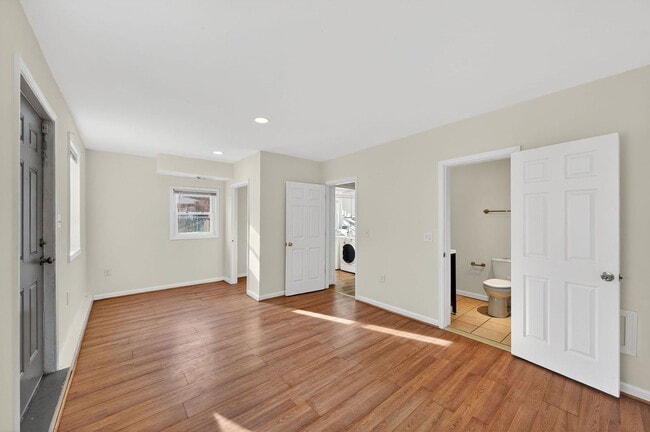 Building Photo - 7920 Temple Hill Rd