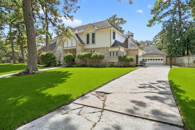 Building Photo - 18307 Forest Elms Dr