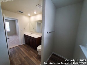 Building Photo - 743 Retama Pass