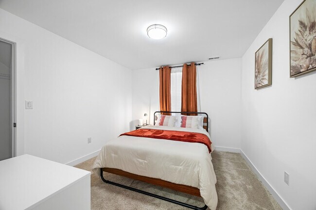 Building Photo - 1019 Central Ave